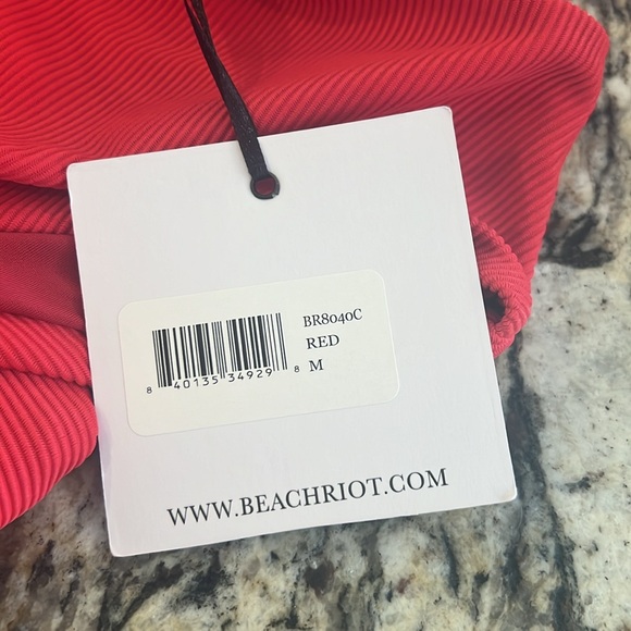 NWOT Beach Riot Celine One Piece Red Medium
SIZE M - Picture 8 of 10